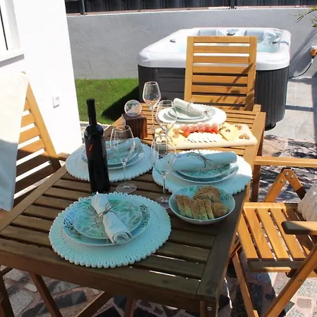 Apartments With Hot Tub Stobrec, Split - 21339 Spalato