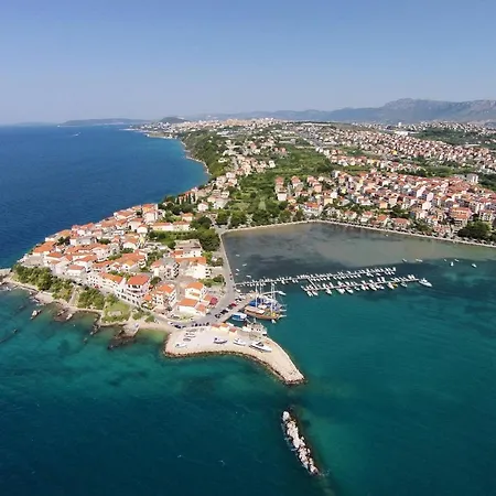 Appartamento Apartments With Hot Tub Stobrec, Split - 21339 *