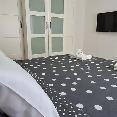 Apartments With Hot Tub Stobrec, Split - 21339 Appartamento